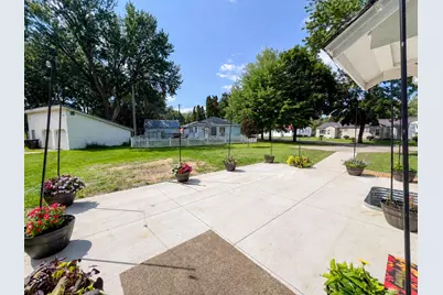 725  Lee Ct, Sparta, WI 54656 - Photo 3