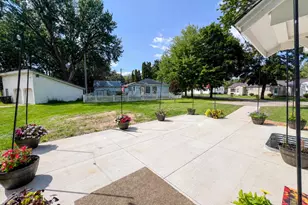 725 Lee Ct, Sparta, WI 54656 - Photo 3
