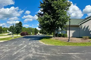 273 Cardinal Ln, Hartland, WI 53029 - Photo 35