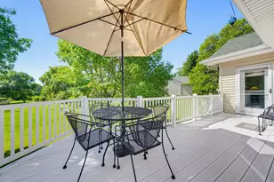 273 Cardinal Ln, Hartland, WI 53029 - Photo 7