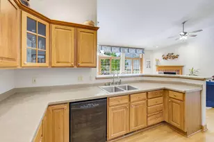 273 Cardinal Ln, Hartland, WI 53029 - Photo 9