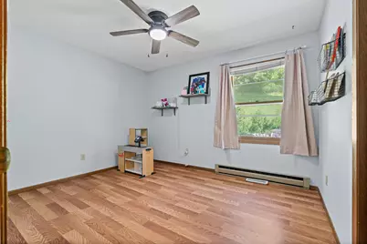 727  4th St, La Crescent, MN 55947 - Photo 15