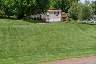 727 4th St, La Crescent, MN 55947 - Photo 3