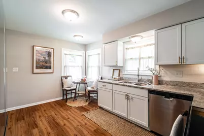 10321 W Manitoba St, West Allis, WI 53227 - Photo 7
