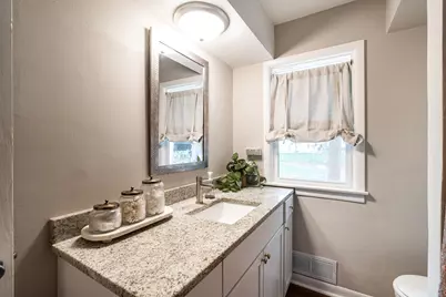 10321 W Manitoba St, West Allis, WI 53227 - Photo 21