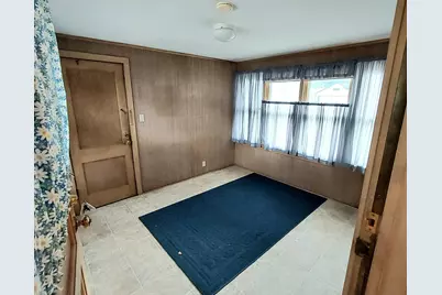 700 E Chateau Pl, Whitefish Bay, WI 53217 - Photo 13