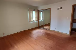 700 E Chateau Pl, Whitefish Bay, WI 53217 - Photo 15