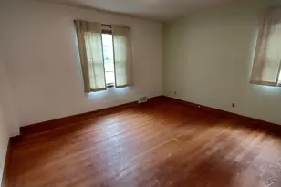 700 E Chateau Pl, Whitefish Bay, WI 53217 - Photo 13