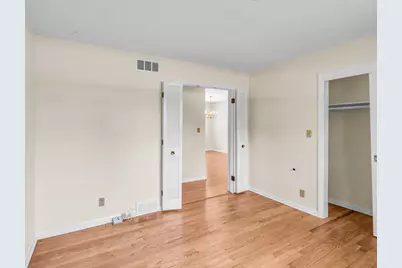 11240 N Valley Dr, Mequon, WI 53092 - Photo 11