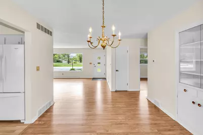 11240 N Valley Dr, Mequon, WI 53092 - Photo 5