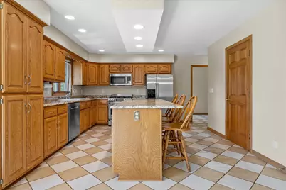 W2419  Falcon Ct, Buchanan, WI 54915 - Photo 7