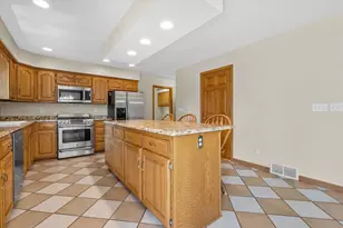 W2419 Falcon Ct, Buchanan, WI 54915 - Photo 9