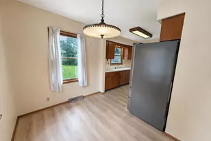 5943 N 72nd St, Milwaukee, WI 53218 - Photo 15