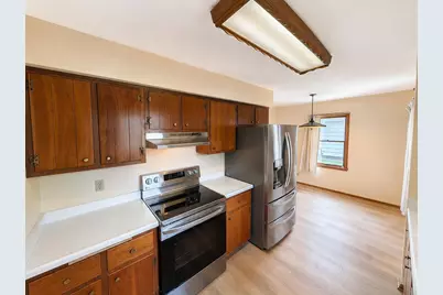 5943 N 72nd St, Milwaukee, WI 53218 - Photo 9