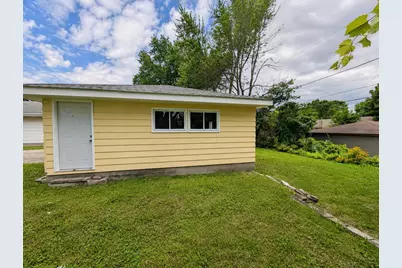 5943 N 72nd St, Milwaukee, WI 53218 - Photo 39