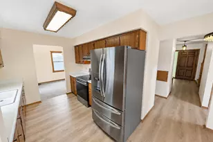 5943 N 72nd St, Milwaukee, WI 53218 - Photo 11