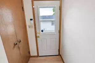 5943 N 72nd St, Milwaukee, WI 53218 - Photo 17
