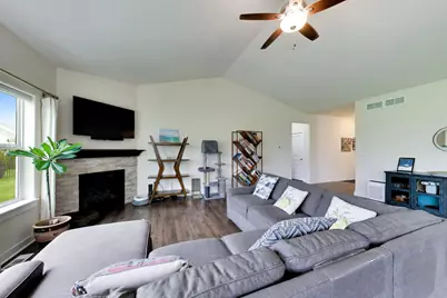 7884  Fredericksburg Ct, Bristol, WI 53104 - Photo 7