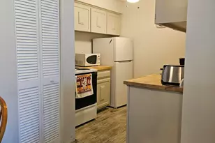 2650 S 60th St, Milwaukee, WI 53219 - Photo 9