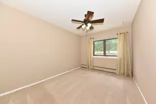 3935 S 84th St, Greenfield, WI 53228 - Photo 17
