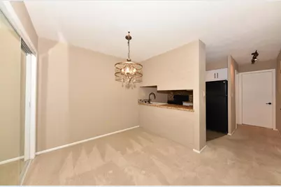 3935 S 84th St #4, Greenfield, WI 53228 - Photo 13