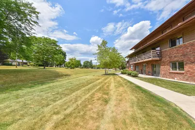 3935 S 84th St #4, Greenfield, WI 53228 - Photo 25