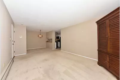 3935 S 84th St #4, Greenfield, WI 53228 - Photo 9