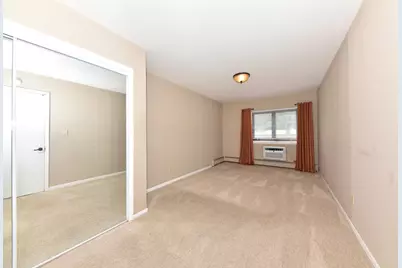 3935 S 84th St #4, Greenfield, WI 53228 - Photo 19