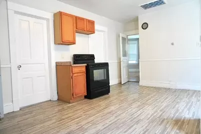 2669 S 14th St, Milwaukee, WI 53215 - Photo 9