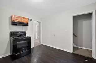 4727 N 22nd St, Milwaukee, WI 53209 - Photo 9
