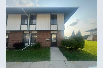 3947 S Sunset Sq, Greenfield, WI 53220 - Photo 1