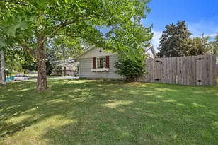 1129 Bluebird Ln, Racine, WI 53182 - Photo 35