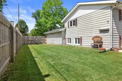 1129  Bluebird Ln, Racine, WI 53182 - Photo 31