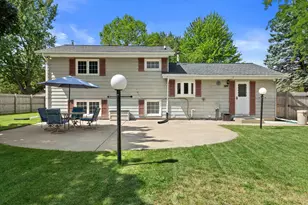 1129 Bluebird Ln, Racine, WI 53182 - Photo 29