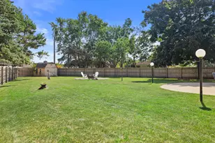 1129 Bluebird Ln, Racine, WI 53182 - Photo 3