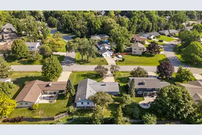 12945 W Brentwood Dr, New Berlin, WI 53151 - Photo 41