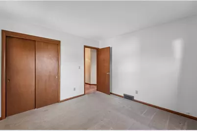 12945 W Brentwood Dr, New Berlin, WI 53151 - Photo 17