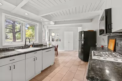 11400 N Mulberry Dr, Mequon, WI 53092 - Photo 25