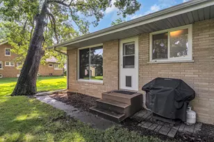 216 E Elm St, Salem Lakes, WI 53170 - Photo 39