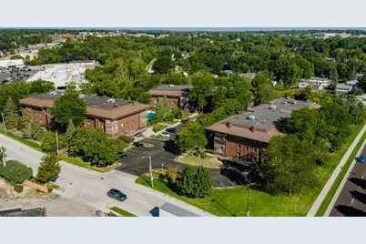 N85W15700  Ridge Rd #205, Menomonee Falls, WI 53051 - Photo 47