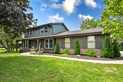 7613 S 83rd St, Franklin, WI 53132 - Photo 3