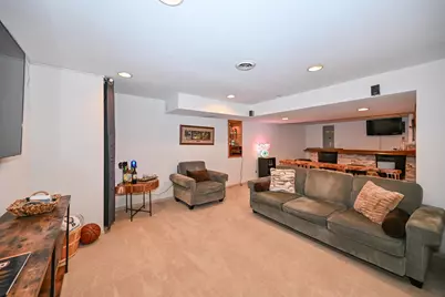 7613 S 83rd St, Franklin, WI 53132 - Photo 25