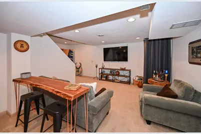 7613 S 83rd St, Franklin, WI 53132 - Photo 27