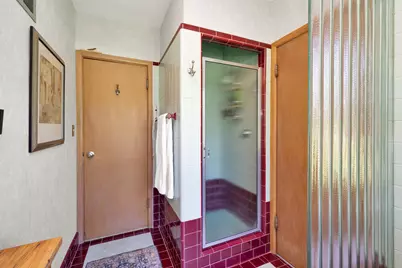 111 W Daphne Rd, Glendale, WI 53217 - Photo 23