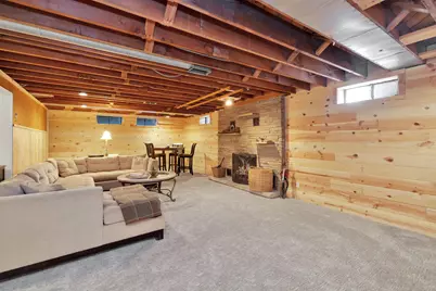 111 W Daphne Rd, Glendale, WI 53217 - Photo 27