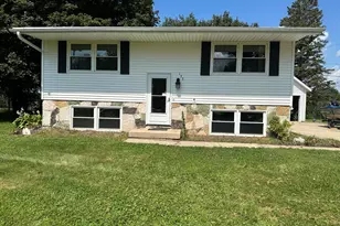 137 Marino Ave, Delavan, WI 53115 - Photo 5