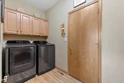 1823  Deer Path -, Waukesha, WI 53189 - Photo 33