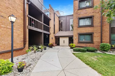 5200 S Tuckaway Blvd #341, Greenfield, WI 53221 - Photo 1