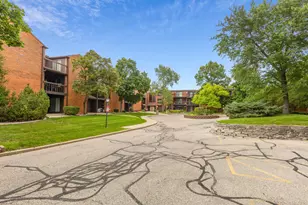 5200 S Tuckaway Blvd, Greenfield, WI 53221 - Photo 19