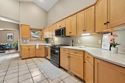 S29W30880  Wild Berry Ln, Genesee, WI 53188 - Photo 11